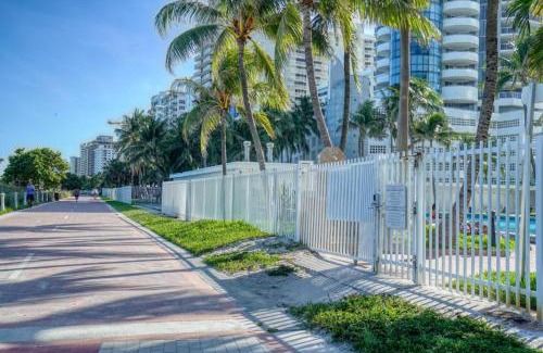 Mid Beach Apartamento | Studios by The Sea