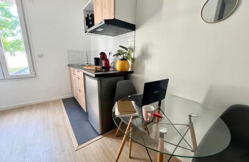 Chatellerault Apartamento | Studios modernes et chaleureux proche gare avec accès jardin
