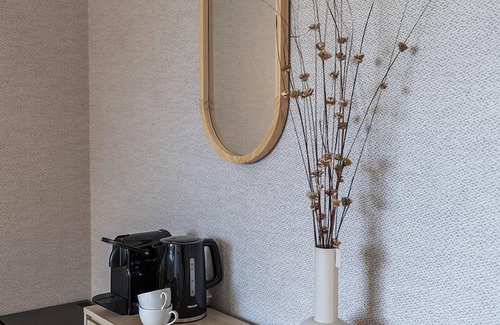 Municipality of Tilburg Apartamento | Study hard, relax harder. Stay near University Tilburg and enjoy fresh air and greenery right outside. Great value, shared facilities, and a peaceful vibe — ideal for student life.