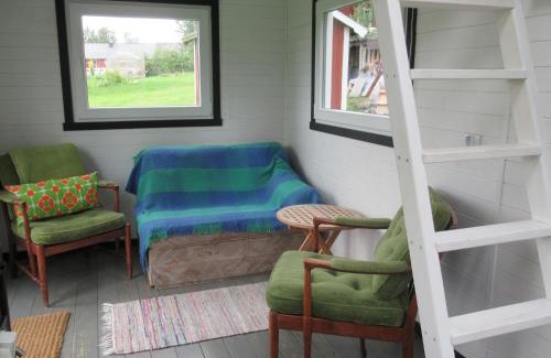 Jarna Cabina | Stuga med bastu i naturen nära Stockholm