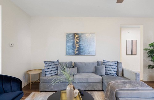 Stetson Valley Casa | Stunner on West Straight Arrow