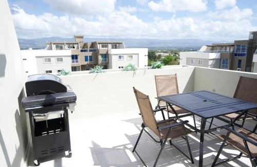 Santiago de los Caballeros Apartamento | Stunning 3 bedroom 2.5 bath penthouse with balcony