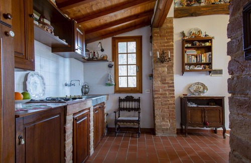 Palaia Casa | Maravillosa casa de vacaciones privada para 2 personas con TV, terraza y aparcamiento
