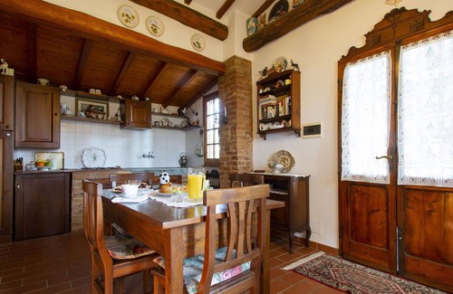 Palaia Casa | Maravillosa casa de vacaciones privada para 2 personas con TV, terraza y aparcamiento
