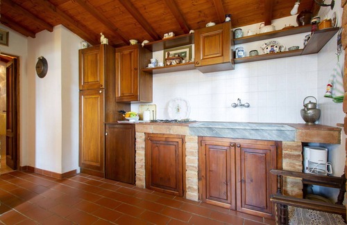 Palaia Casa | Maravillosa casa de vacaciones privada para 2 personas con TV, terraza y aparcamiento