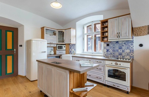 Dolni Olesnice Villa | Preciosa casa de vacaciones privada para 11 personas con piscina privada, WIFI, TV y terraza