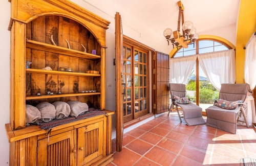 Archidona Villa | Impresionante villa de campo con vistas a la montaña en 6 acres de terreno privado