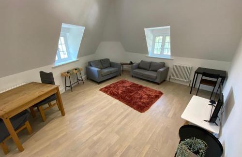 Tadworth Apartamento | Stunning 1 Bed Apartment - Perfect for Couples or Solo Stays
