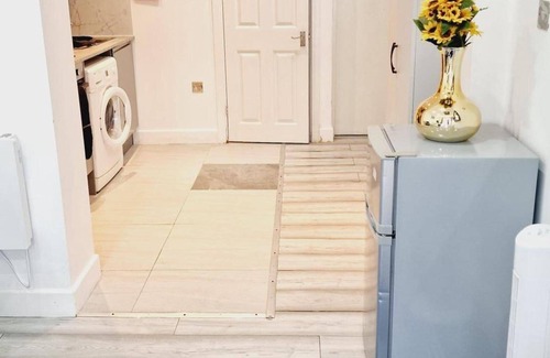 South Harrow Apartamento | Stunning 1-bed Apartment in Harrow With Parking