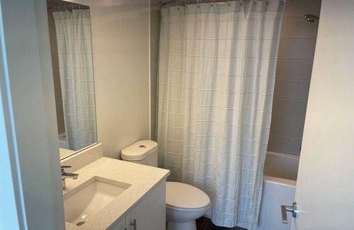 Central Lonsdale Condominio | Stunning 1 Bedroom Oceanview Suite in North Vancouver