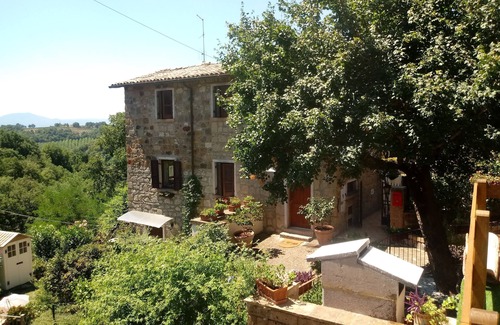Bagnoregio Casa | Stunning 1-bed House in Castel Cellesi, Italy