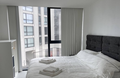 Southampton City Centre Apartamento | Stunning 1 SuperKing Bed Flat With Waterfront View