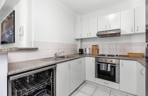 East Perth Apartamento | Stunning 1bdr Paradise - Gym Pool