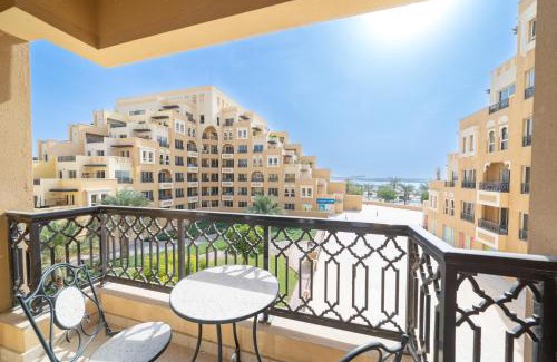 Ras Al Khaimah Apartamento | Stunning 1BR Stay on Al Marjan Island