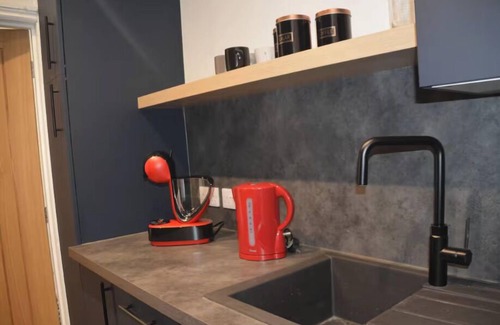 Cheltenham Apartamento | Stunning 2 BD Apartment in Cheltenham
