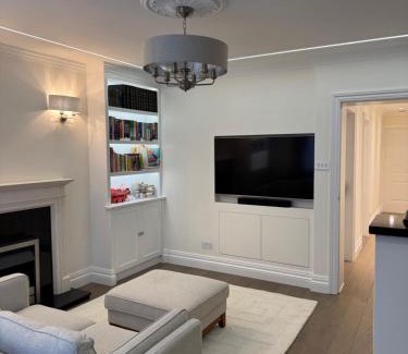 Pimlico Apartamento | Stunning 2-bed, 2-bath Property In Central London