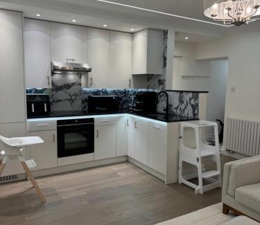 Pimlico Apartamento | Stunning 2-bed, 2-bath Property In Central London