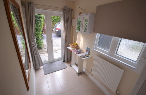 Denbigh Cabina | Stunning 2-bed Cabin in Nantglyn Denbigh