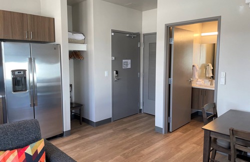 Riverside Apartamento | Stunning 2 Bed Travel Apartment in the Heart of Spokane's Restaurant Scene
