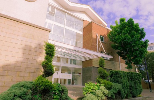 Century Wharf Apartamento | Stunning 2-Bedroom Apartment in Cardiff Bay w/Gym