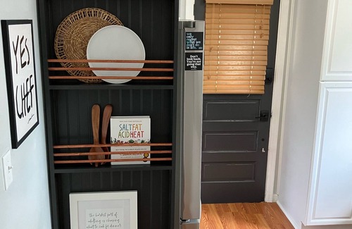 South Hills Casa | Stunning 2-bedroom Home w/ WiFi, AC in Brookline Pittsburgh,PA