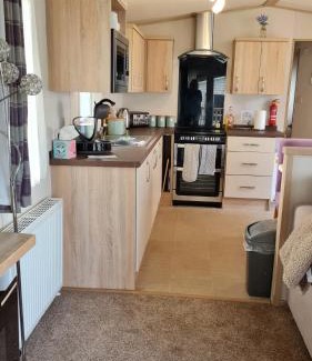 Paignton Complejo | Stunning 2 Bedroom, pet friendly Static Caravan at Hoburne Devon Bay