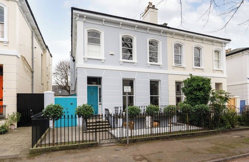 Cheltenham Casa | Stunning 2BD in the Heart of Cheltenham