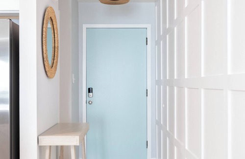 Pine Knoll Shores Condominio | Stunning 2BDR Oceanfront Condo in Peaceful Pine Knoll Shores