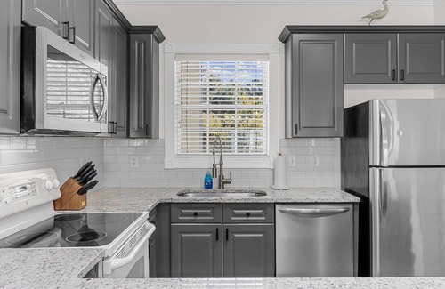 Central Myrtle Beach Condominio | Stunning 2BR 2BA Golf Villa Near Beach