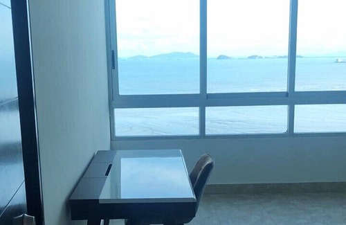 Costa del Este Condominio | 3000 + pies cuadrados de lujo para usted y su familia