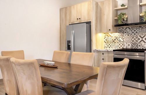 Paraíso Escondido Apartamento | Stunning 2BR Condo - 5 min to Beach