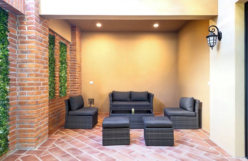Paraíso Escondido Apartamento | Stunning 2BR Condo - 5 min to Beach
