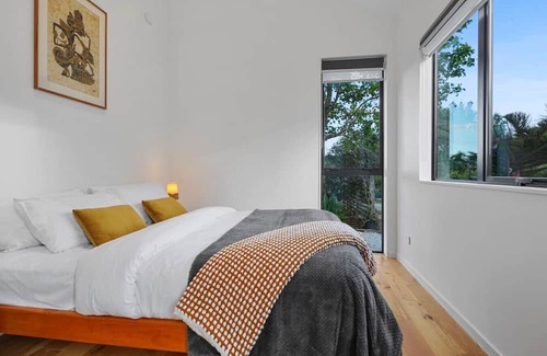 Henderson Valley Casa | Stunning 2BR Retreat in Tranquil Henderson | WIFI