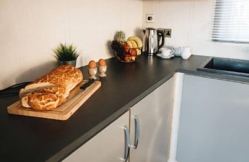 Lincoln Cabaña | Stunning 3 bed lodge with hot tub - Metheringham