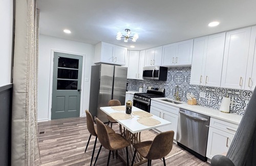 Coral Hills Cama Y Desayuno | Stunning 3-bedroom stay on DC Edge
