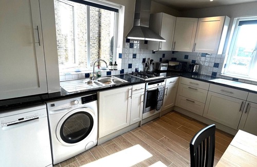 Shaftesbury Apartamento | Stunning 3 bedroom, 3 Bathroom home with roof terrace. Central London. Sleeps 6.