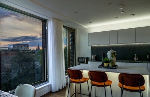 York Apartamento | Stunning 3 bedroom apartment with 2 parking spaces