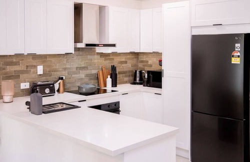 West Perth Casa | Stunning 3-Bedroom Northbridge Townhouse + Parking