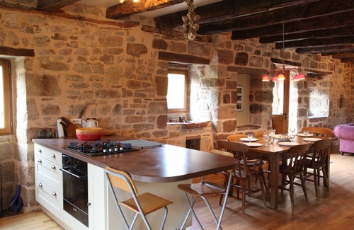 Meyssac Casa | Stunning 3 bedroom farmhouse with private heated pool