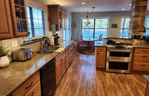 South Toledo Bend Casa | Stunning 3 Bedroom Lake House on South Toledo Bend