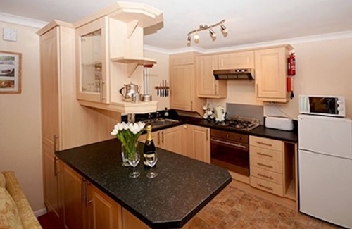 Lynton Cabina | Stunning 3 bedroom lodge overlooking the West Lyn River.