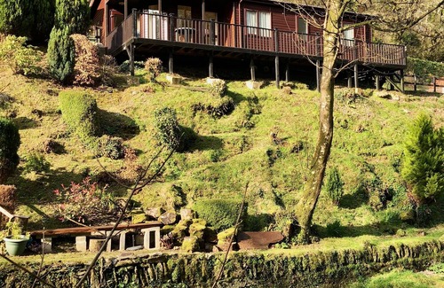 Lynton Cabina | Stunning 3 bedroom lodge overlooking the West Lyn River.