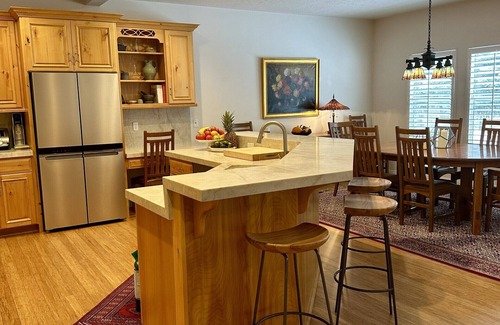 South Snyderville Basin Casa | Stunning 3 bedroom ski house near The Canyons Base of Park City!