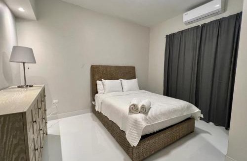 Parque Apartamento | Stunning 3-Br Apt in Condado