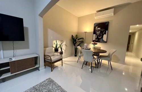 Parque Apartamento | Stunning 3-Br Apt in Condado