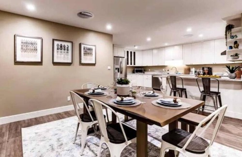 South San Francisco Casa | Stunning 3BR: Pool Table, Arcades, Chic Comfort