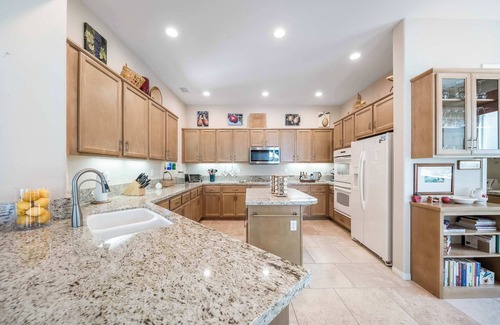 La Quinta Casa | Stunning 3BD 3BR w Casita Golf VIew Community Pool
