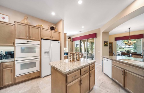 La Quinta Casa | Stunning 3BD 3BR w Casita Golf VIew Community Pool
