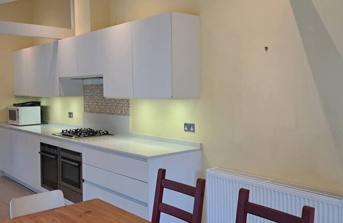 Bramhall Casa | Stunning 3BD Victorian House in Bramhall Village