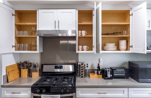 Westminster Casa | Stunning 3BR Luxe near Disneyland & Beaches EV Charge + King Bed